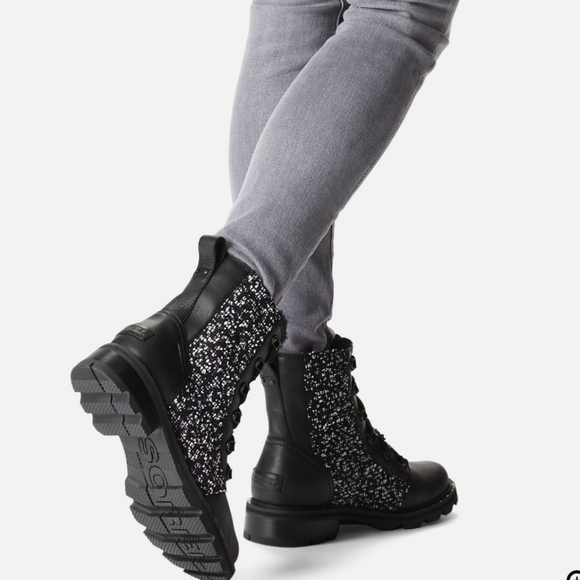 Sorel Boots - Picture 3 of 16